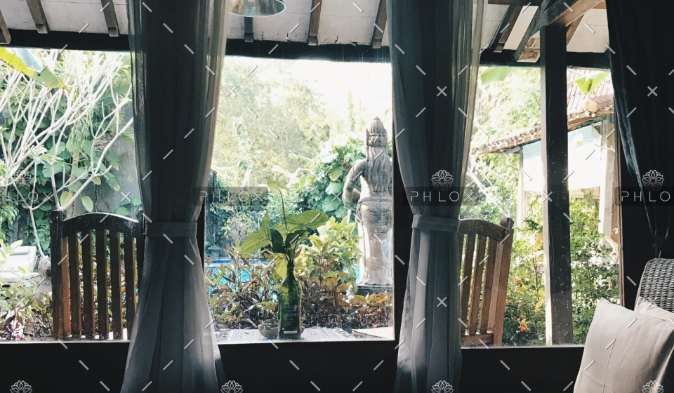 demo-attachment-390-pexels-carmen-cobo-1103808